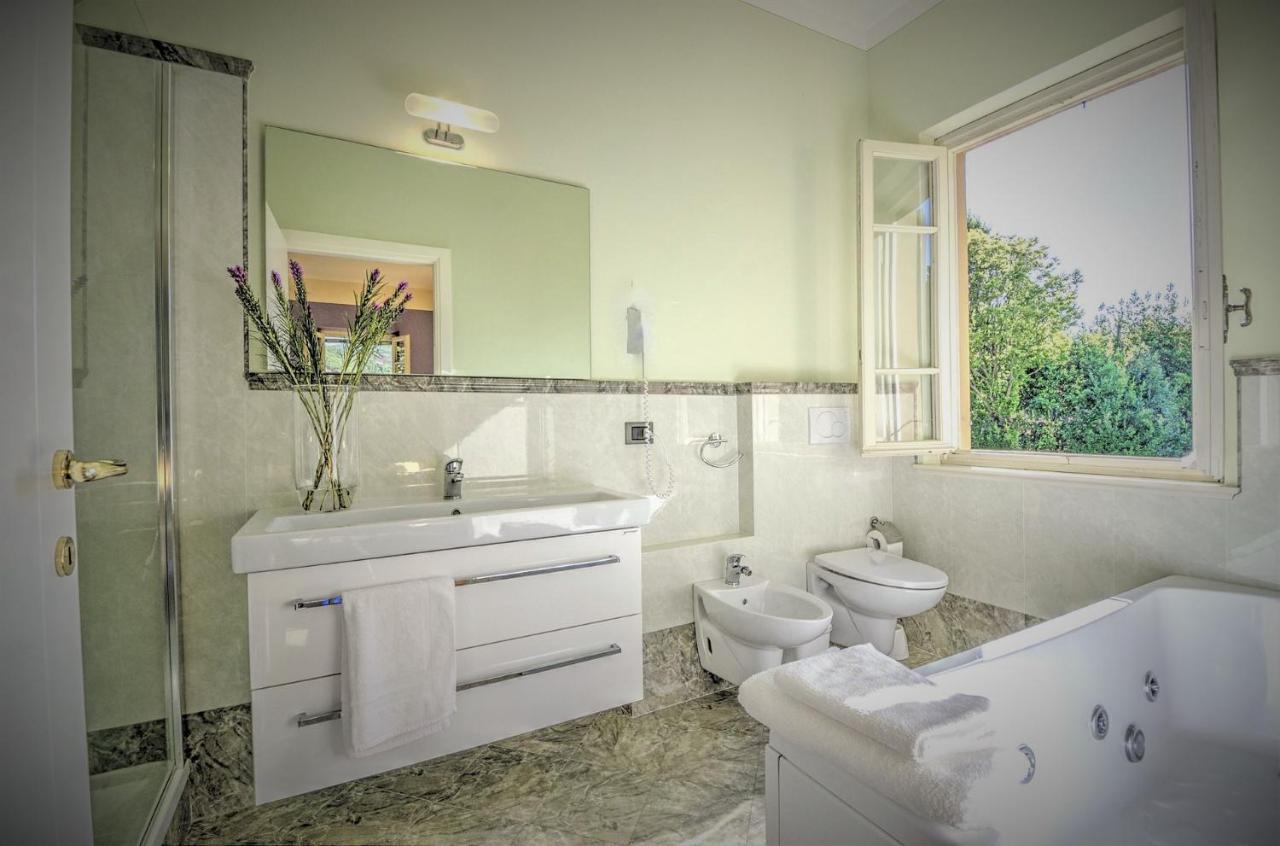 Lucca Cycling Holidays Il Tiglio Rooms Sant'Andrea di Compito Ngoại thất bức ảnh